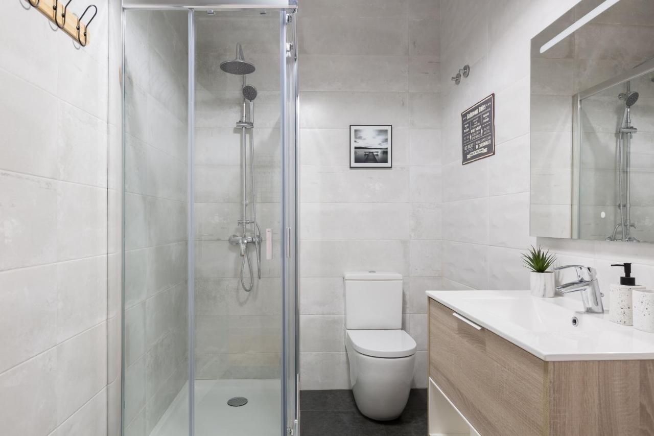 Feel Home In This Stunning Renovated Nest In Graca リスボン エクステリア 写真