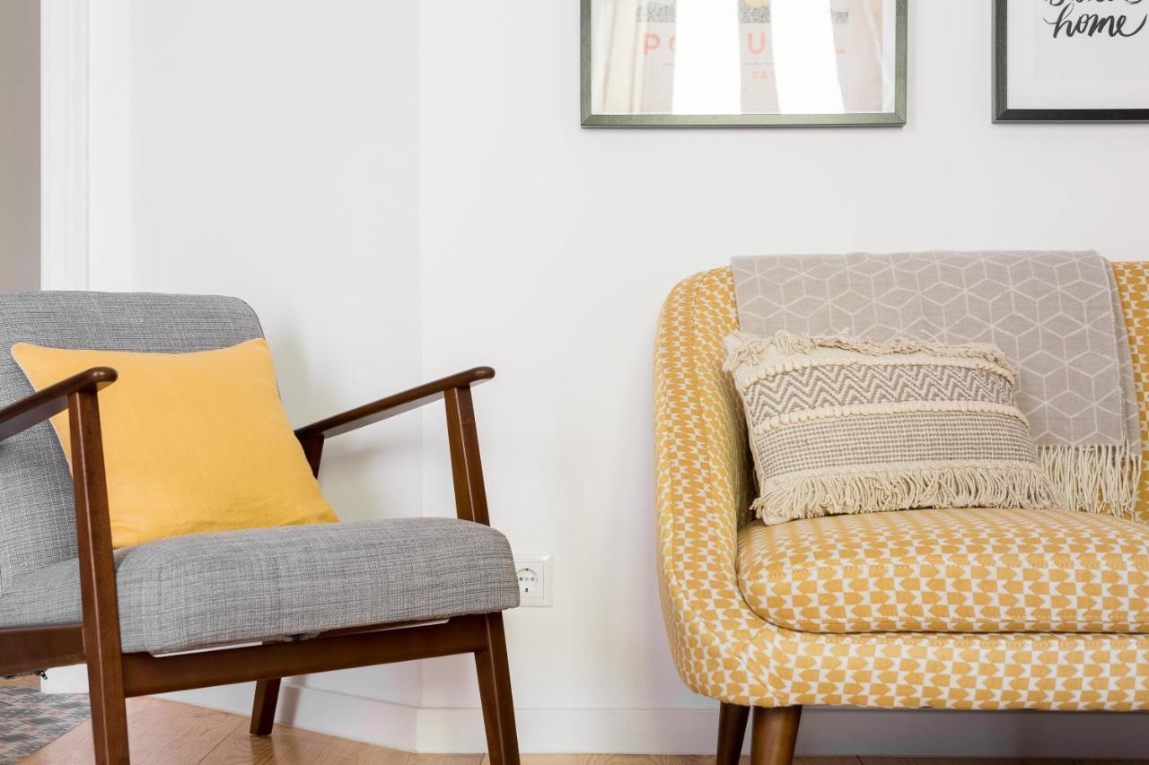 Feel Home In This Stunning Renovated Nest In Graca リスボン エクステリア 写真