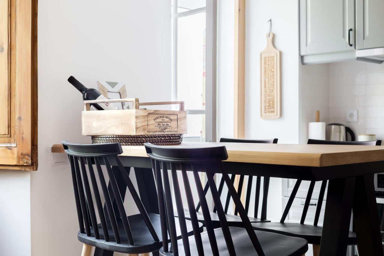 Feel Home In This Stunning Renovated Nest In Graca リスボン エクステリア 写真