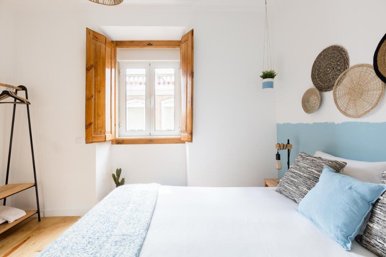 Feel Home In This Stunning Renovated Nest In Graca リスボン エクステリア 写真