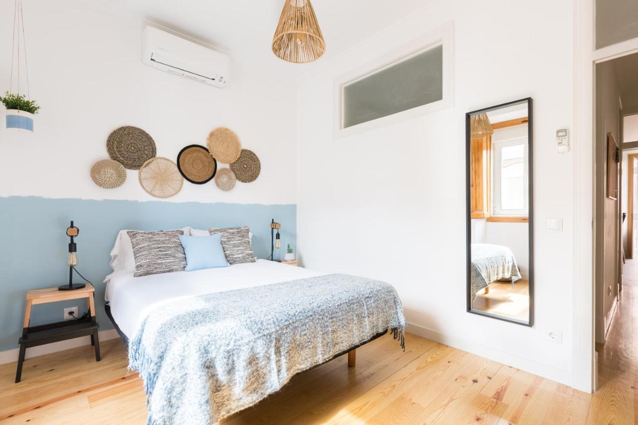 Feel Home In This Stunning Renovated Nest In Graca リスボン エクステリア 写真