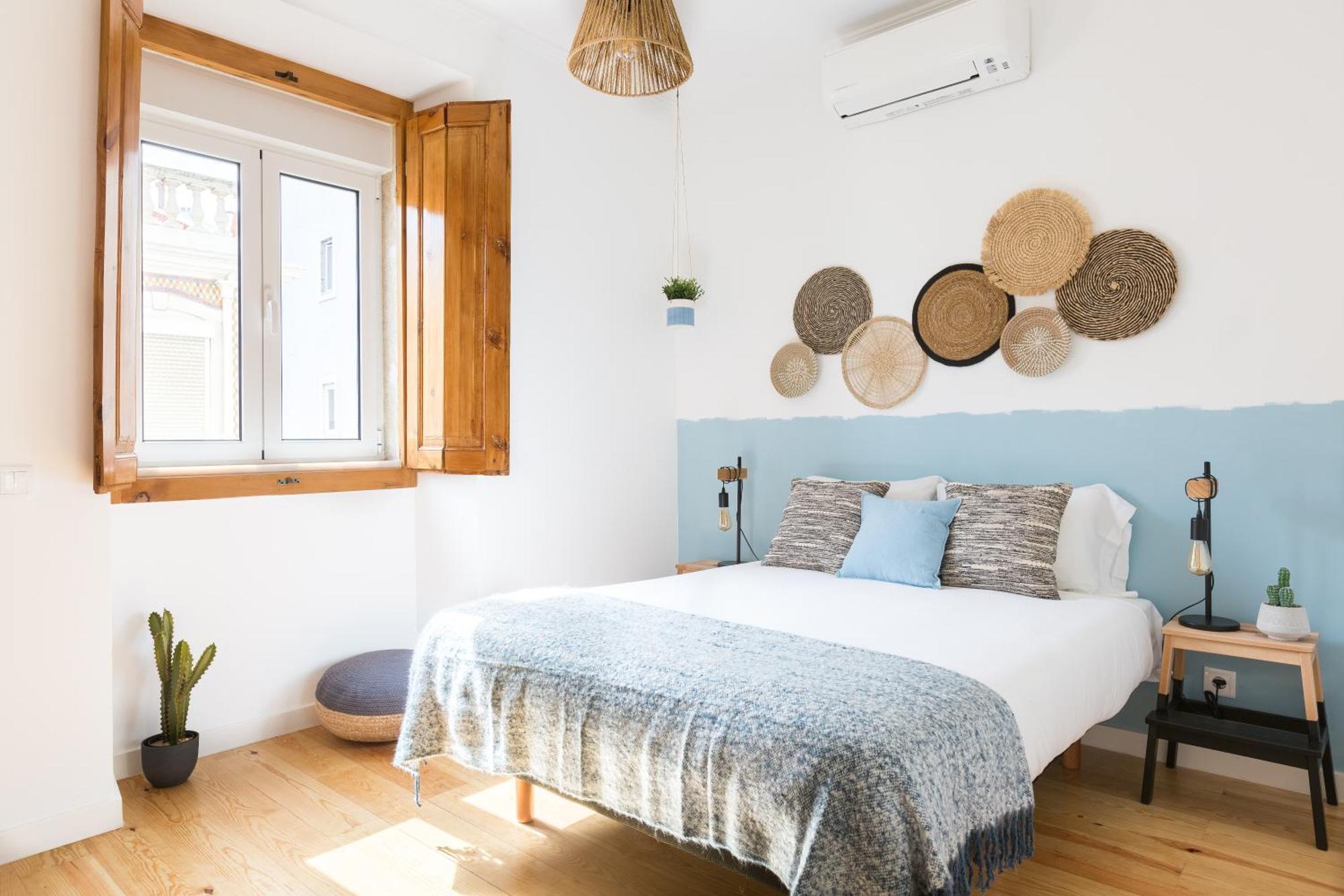Feel Home In This Stunning Renovated Nest In Graca リスボン エクステリア 写真